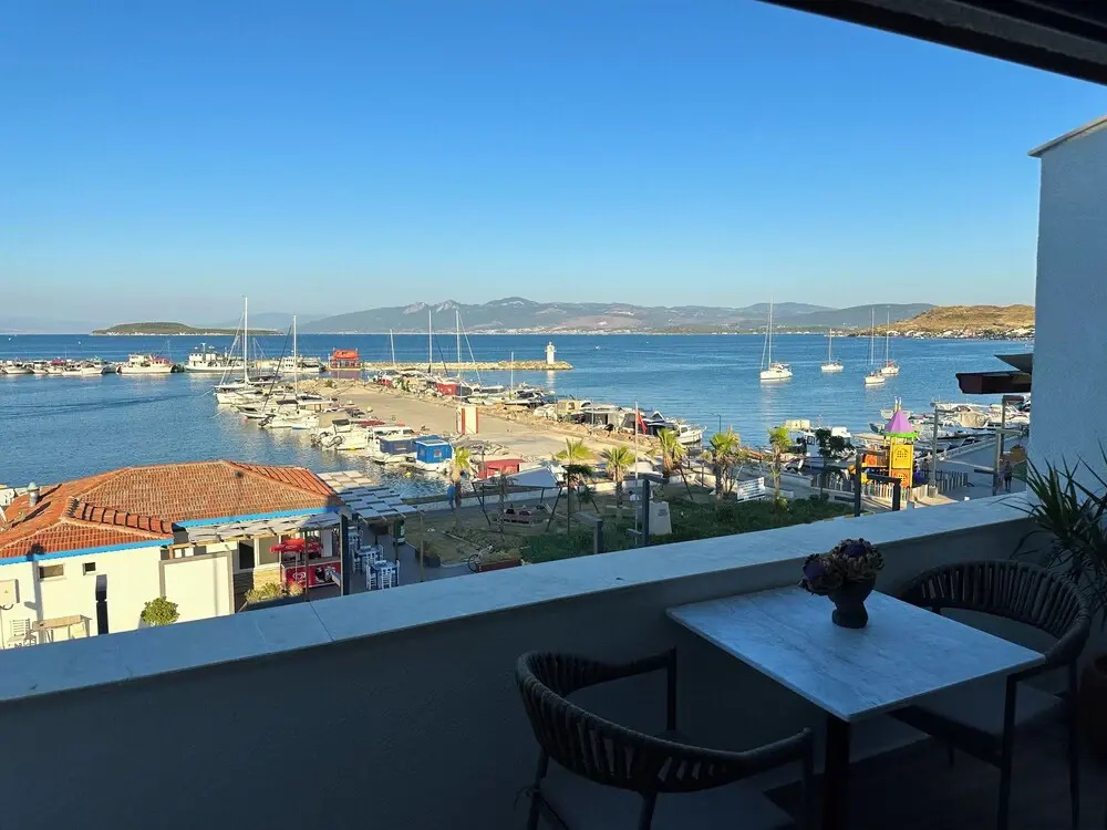 Beach & Waterfront