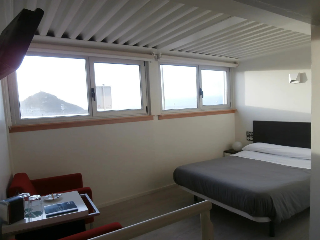 Standard Double room (full double bed)