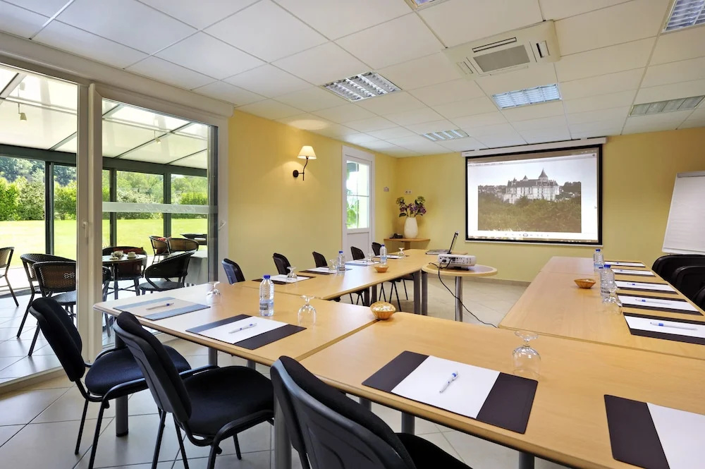 Brit Hotel Chateaudun - Général