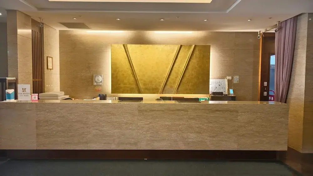 Lobby & Reception