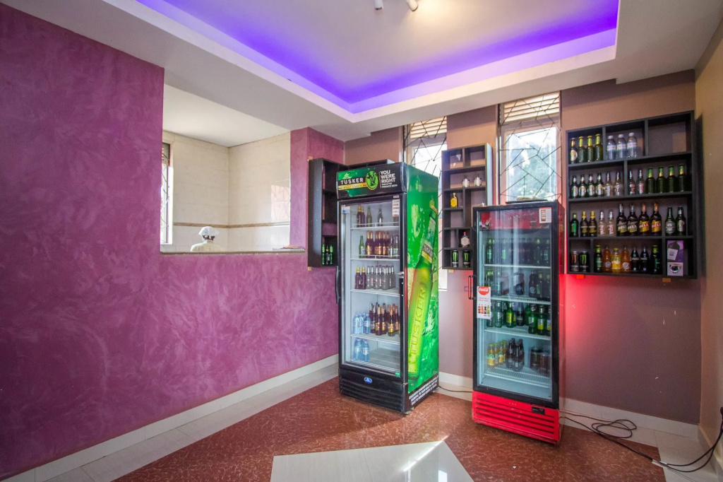Food & Beverage