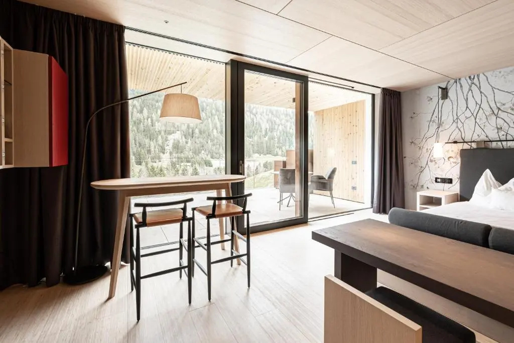 Double Suite (full double bed)