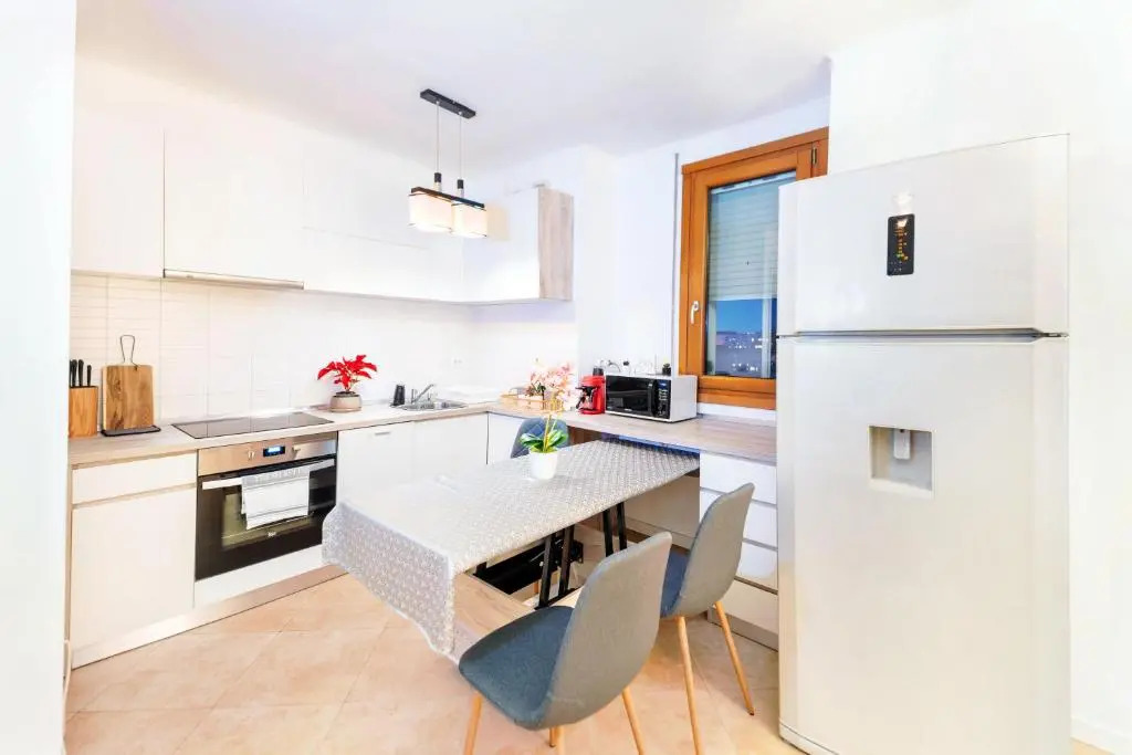 Central 700 square Fructus plaza - Eva apartment - фото 11