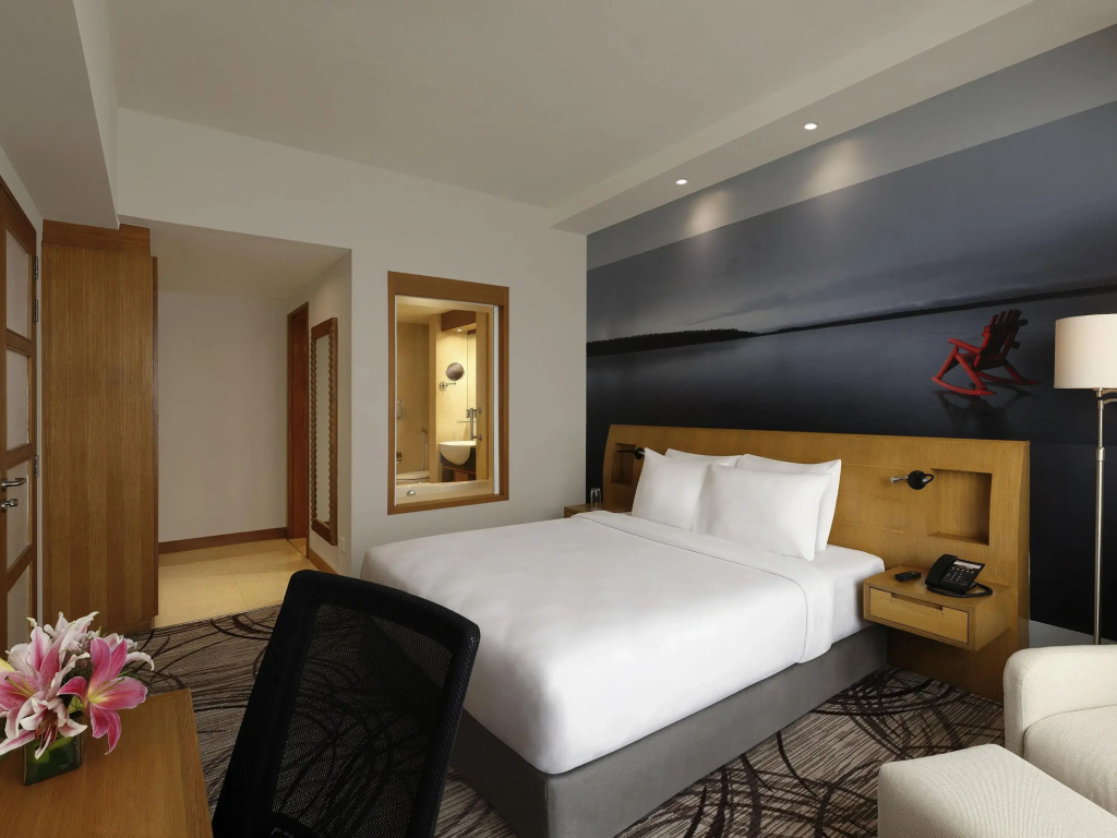 Novotel Hyderabad Convention Centre Hotel — фото 6