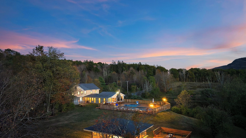 Secluded Catskills Retreat Heated Pool Hot Tub Game Rooms The Hilltop Hideaway by Avantstay