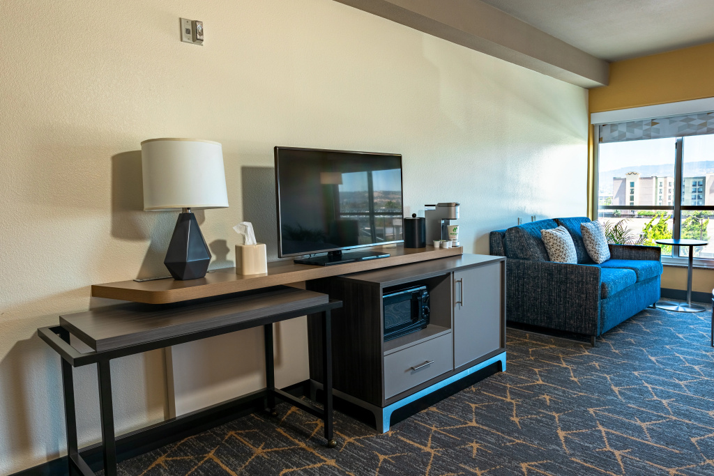 Holiday Inn & Suites Oakland Airport by IHG - Général