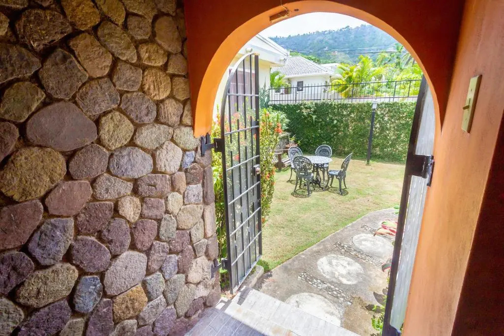 2 BR on Private Estate