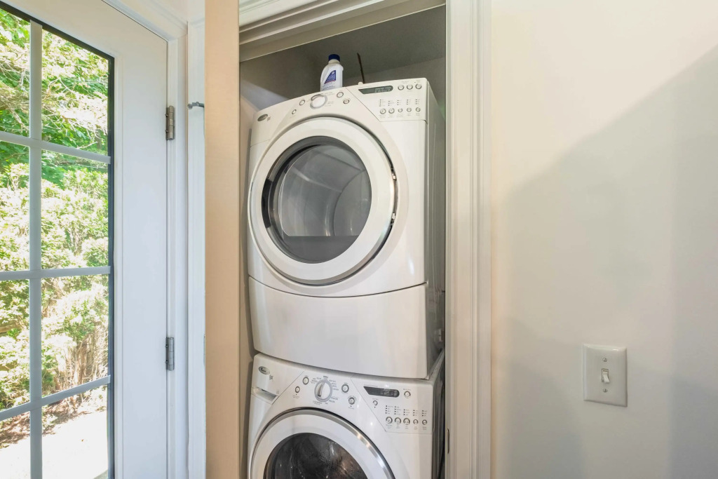 Heated Pool Driftwood Cottage by Rovetravel — фото