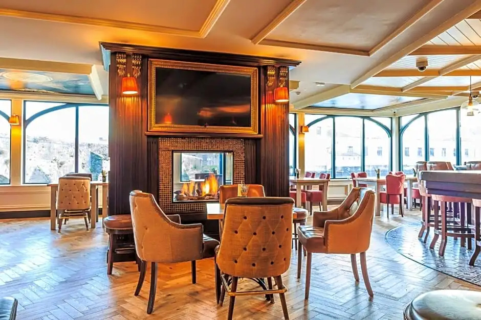 The Bridge Tavern