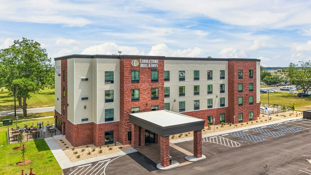 Cobblestone Hotel & Suites - Foley