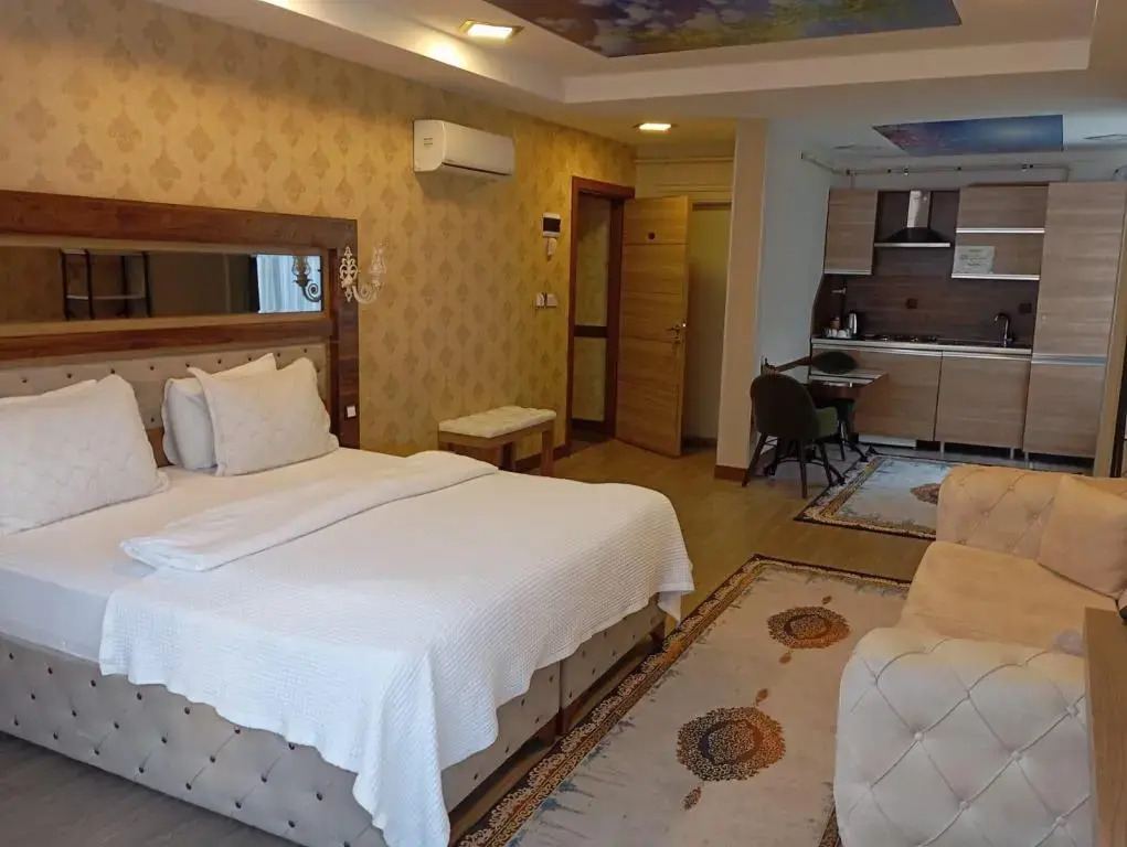 Macit Gold Suit — фото 4