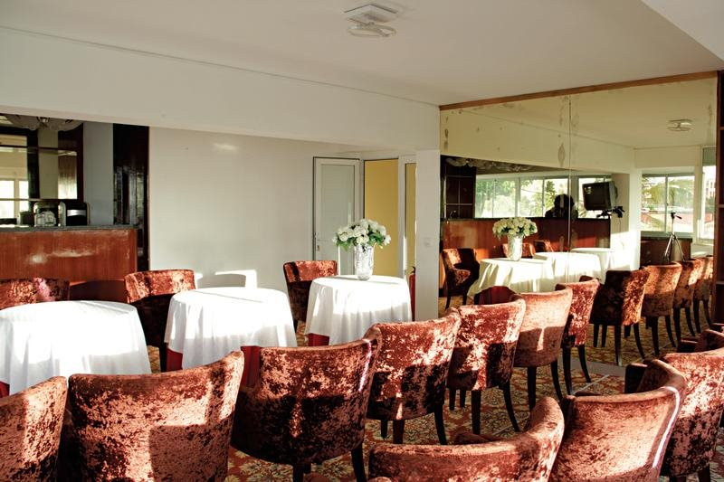 Hotel Ritz Sumbe - Général