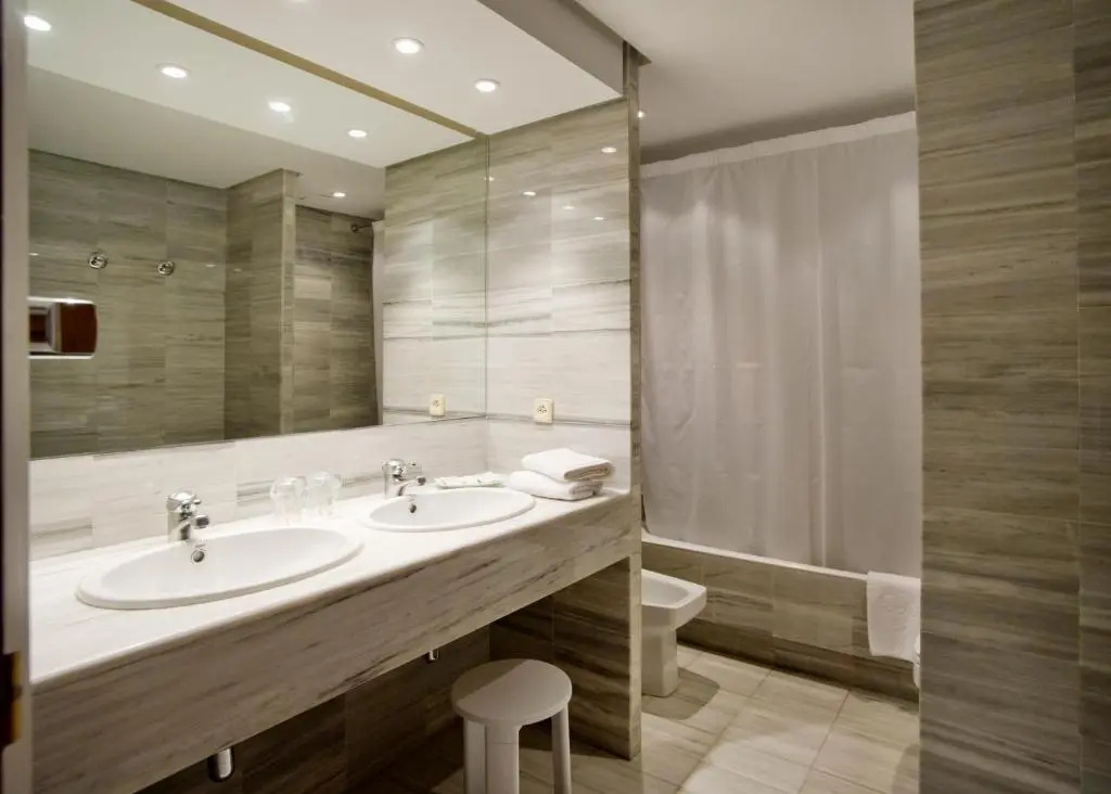 Bon Retorn Hotel Restaurant - Chambres