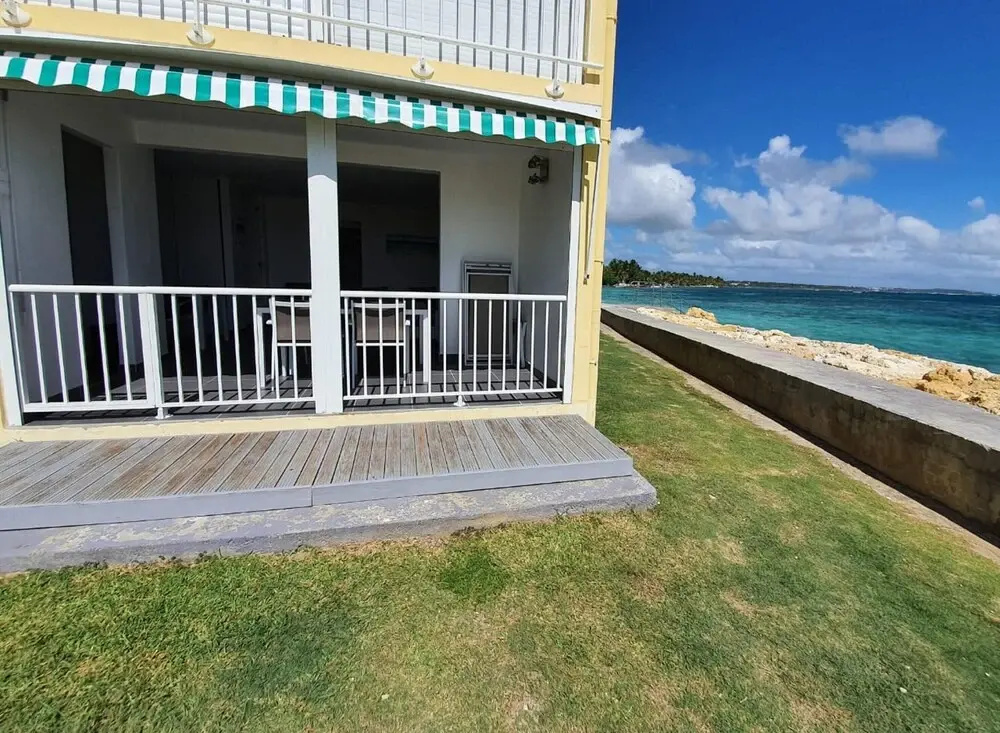Apartment with One Bedroom in Sainte-Anne, with Wonderful Sea View, Enclosed Garden And Wifi - 3 M From the Beach