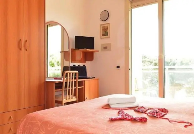 Standard Double room (full double bed)