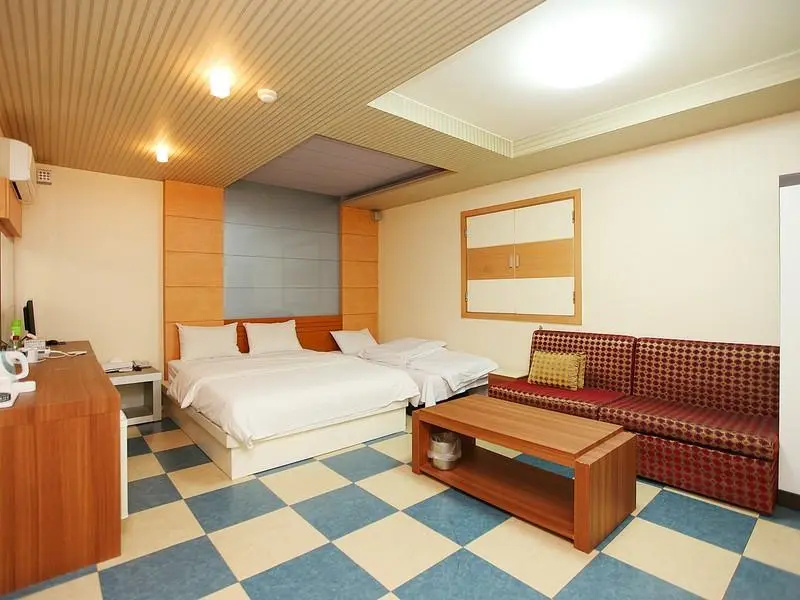 Standard Double room (twin beds)