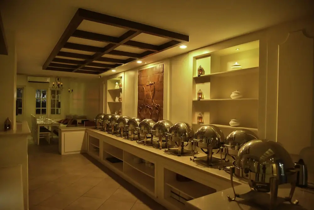 Food & Beverage