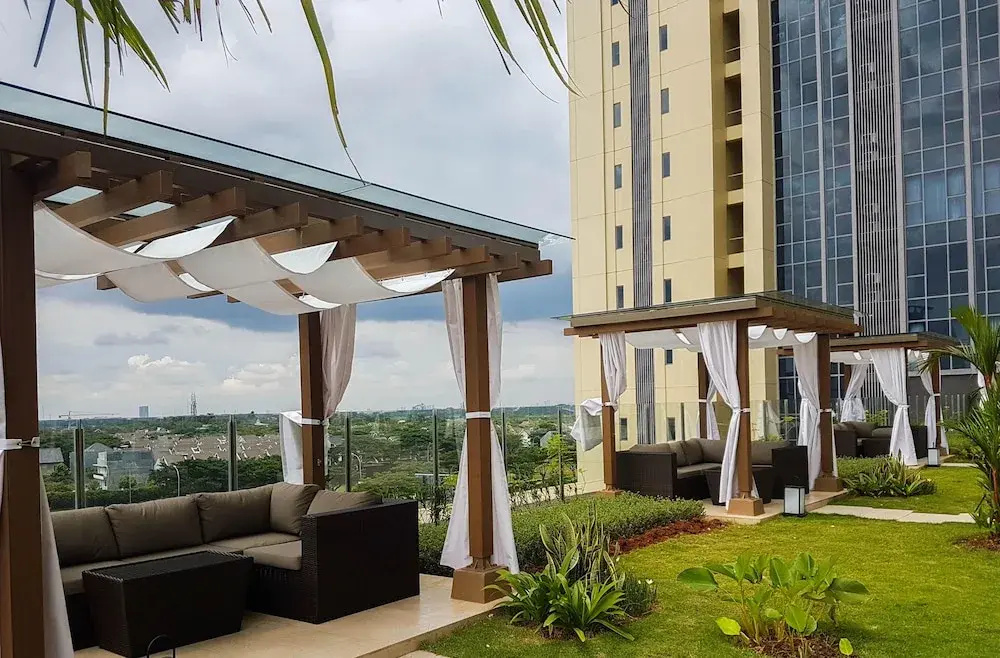 White Toned And Modern 1Br At Branz Bsd City Apartment