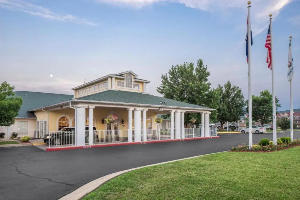 The Suites at Fall Creek