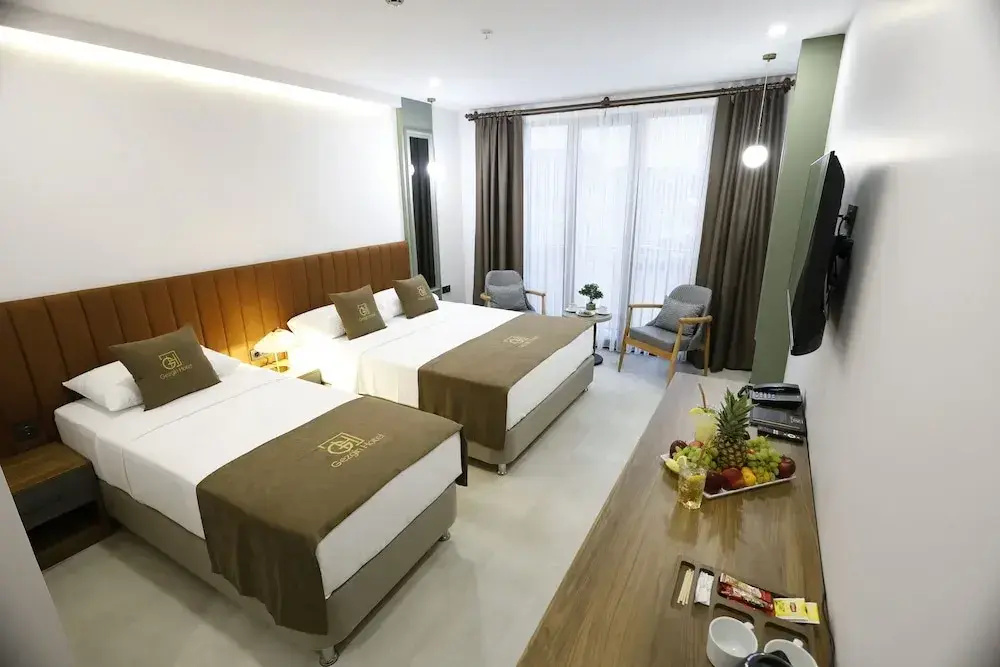 Standard Triple Family room with city view