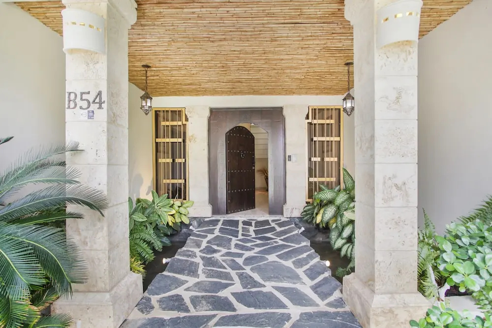 4-BR Pool Villa - Garden & Beach Access