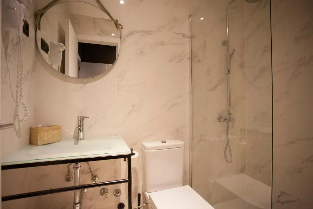 Economy Double room (full double bed)