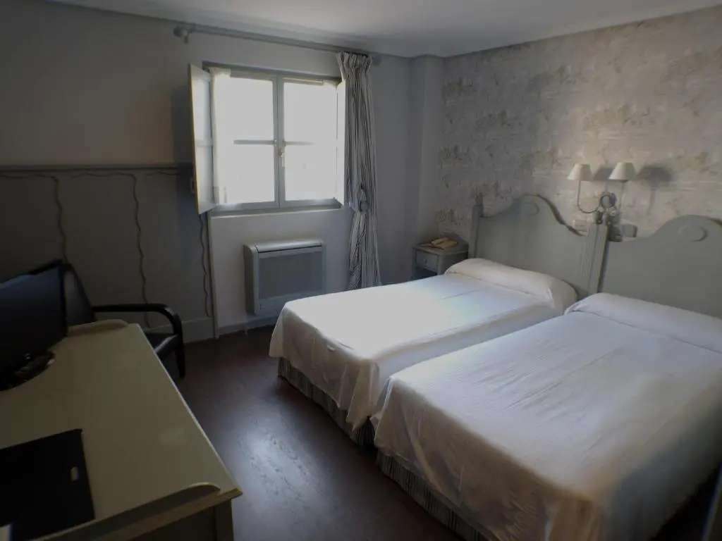 Double room (twin beds)