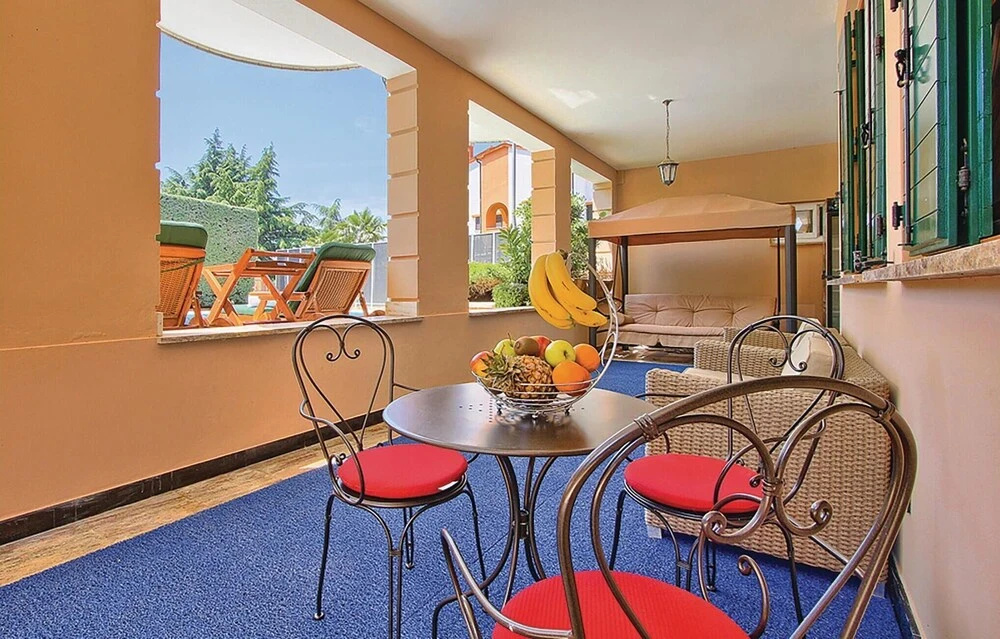 Stunning Home in Porec With Outdoor Swimming Pool, Wifi and 7 Bedrooms