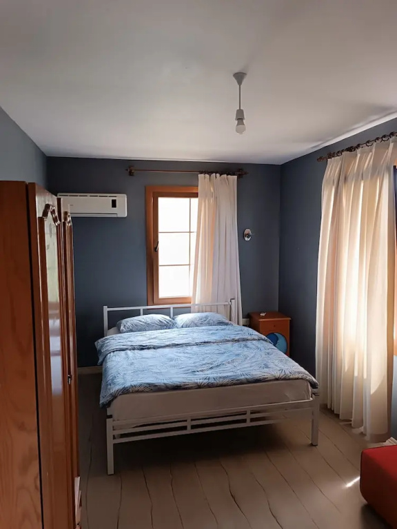 Economy Triple room