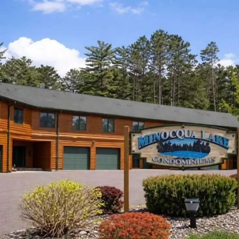 Minocqua Lake Condo B10