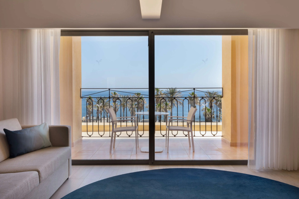 Balcony & Terrace