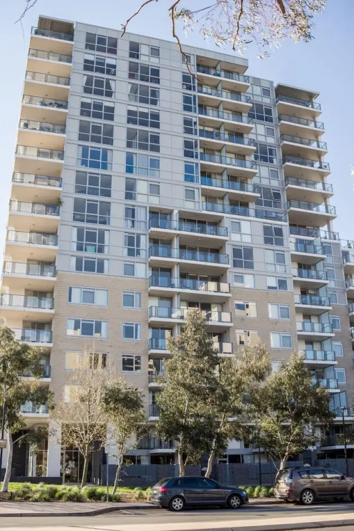 Central 1-bed With Parking, BBQ