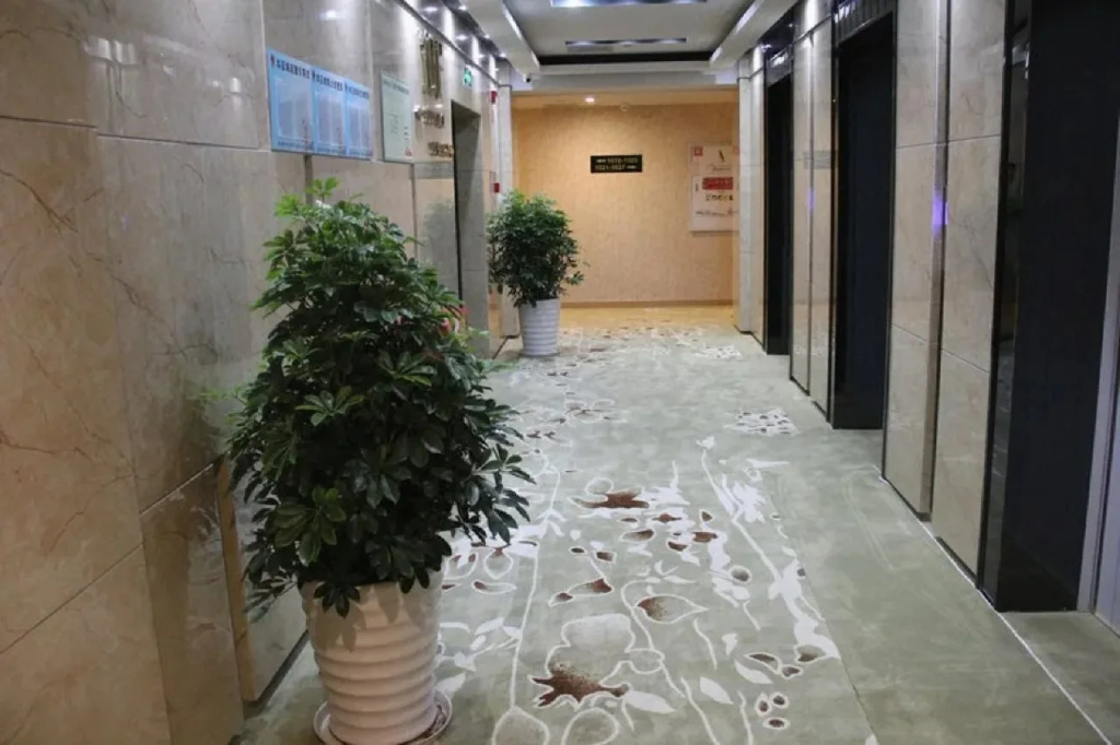 Haoma Shangpin Hotel (Chongqing Yuanyang Light Rail Station)