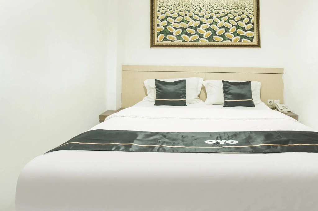 Deluxe Double room (full double bed)