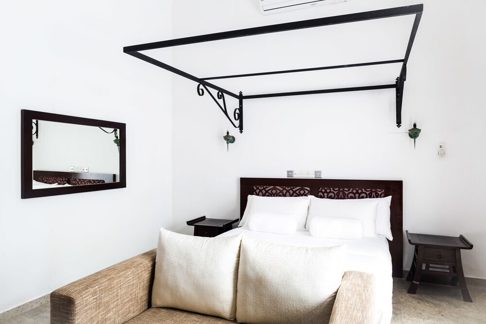 Villa White Queen