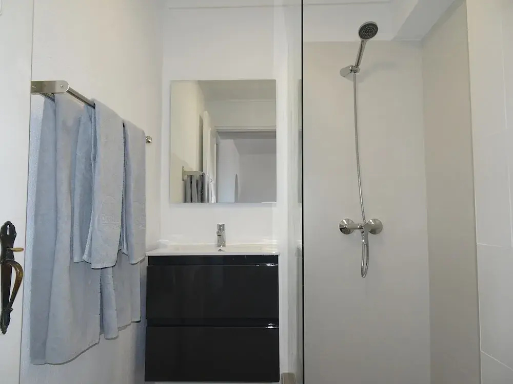 2 Bedrooms Apartment with sea view