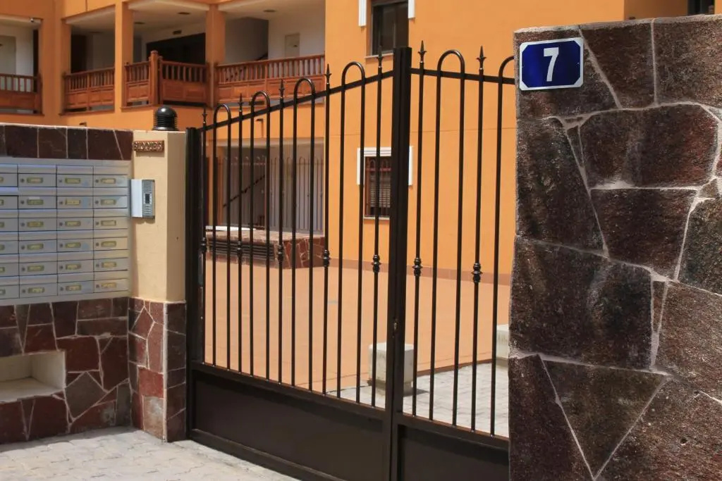 Spacious apartment with large garden in Palm Mar
