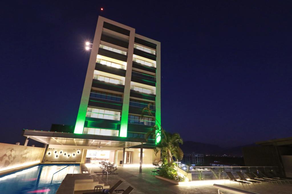 Holiday Inn & Suites Puerto Vallarta Marina & Golf by IHG