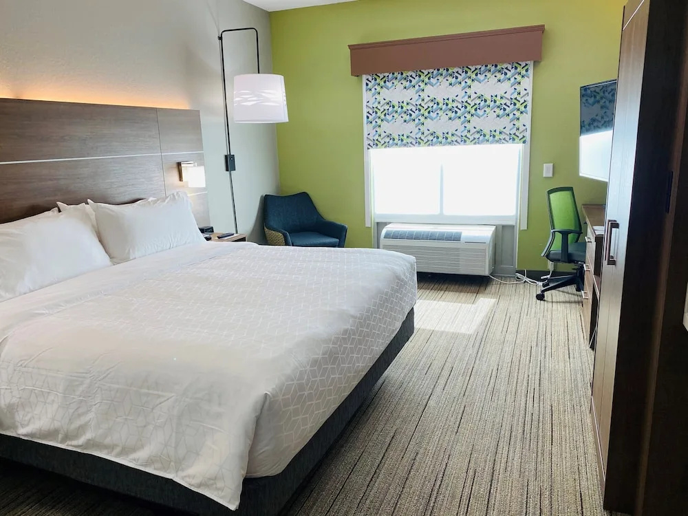 Double Suite (full double bed)
