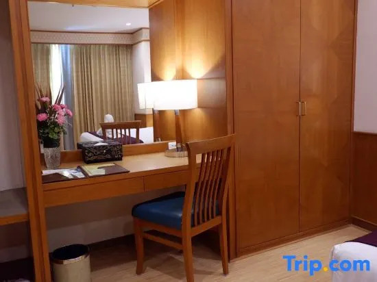 Одноместный полулюкс в Diamond Plaza Hotel Suratthani