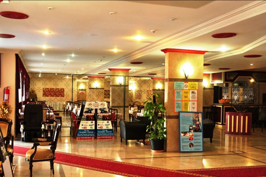 Lobby & Reception