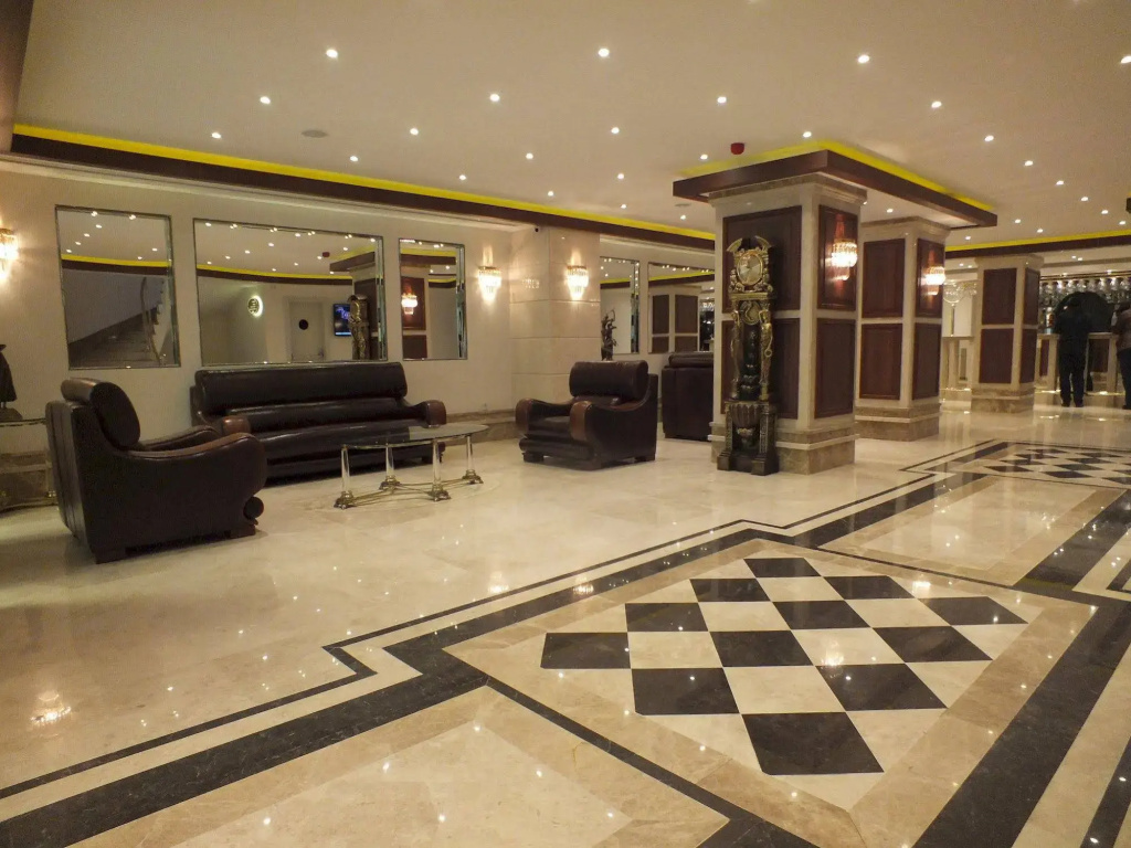 Grand Asiyan Hotel — фото