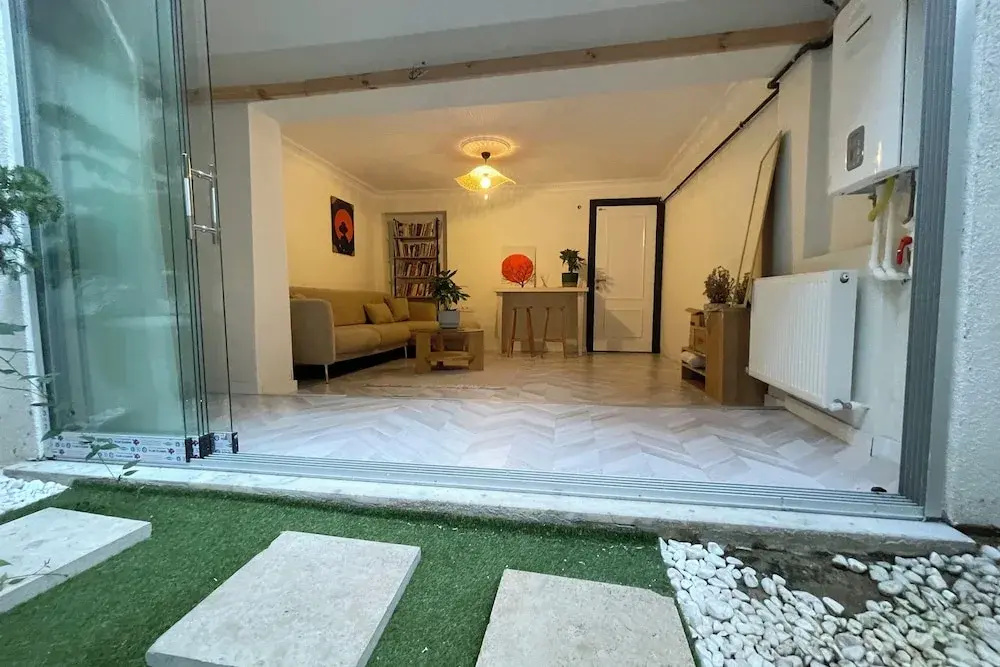 2BR/2Bath with Garden - Between Şişli & Taksim — фото