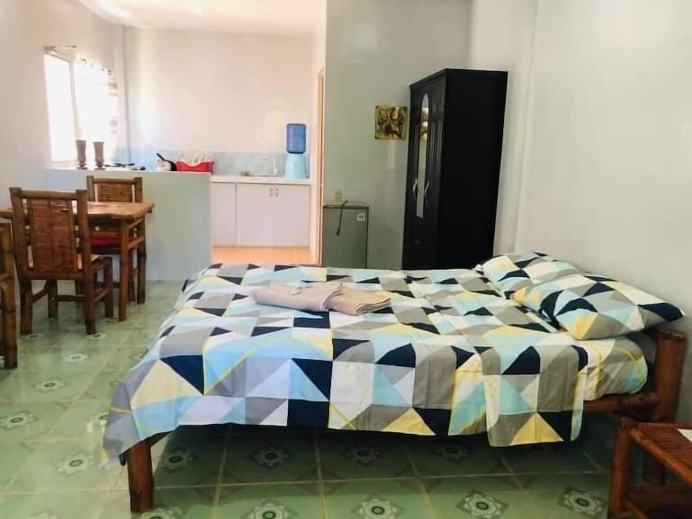 Honeycomb Tourist Inn