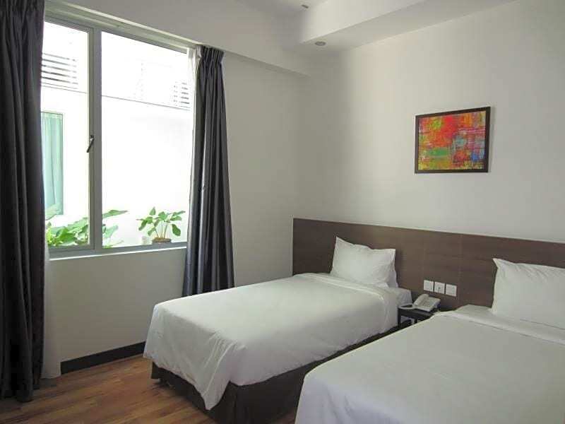 Fuller Hotel