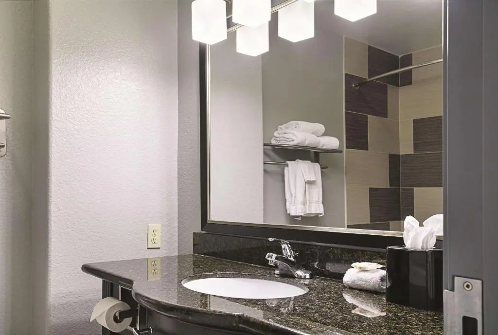 La Quinta Inn & Suites by Wyndham Dallas - Hutchins - Chambres