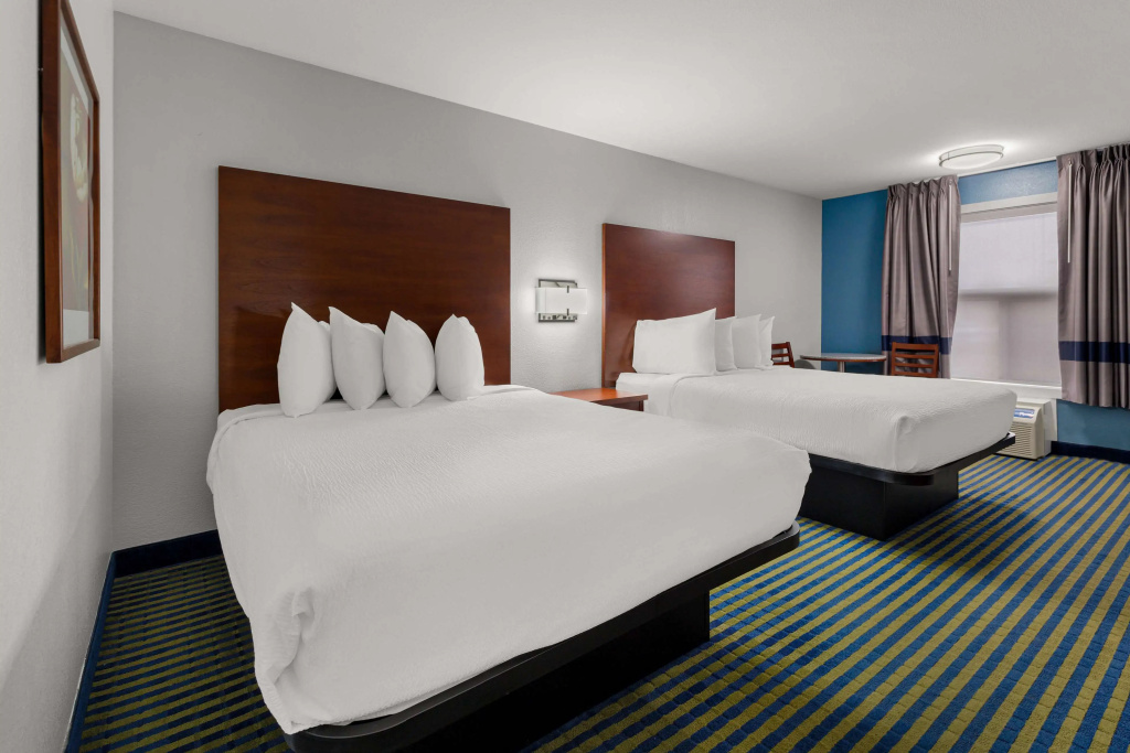 Standard Quadruple room