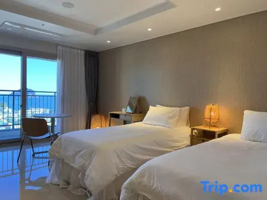 Standard Double room with sea view (twin beds)