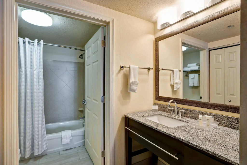 Homewood Suites by Hilton Eatontown - Général