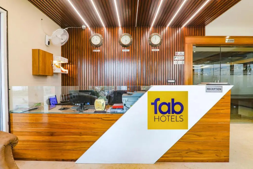 Lobby & Reception